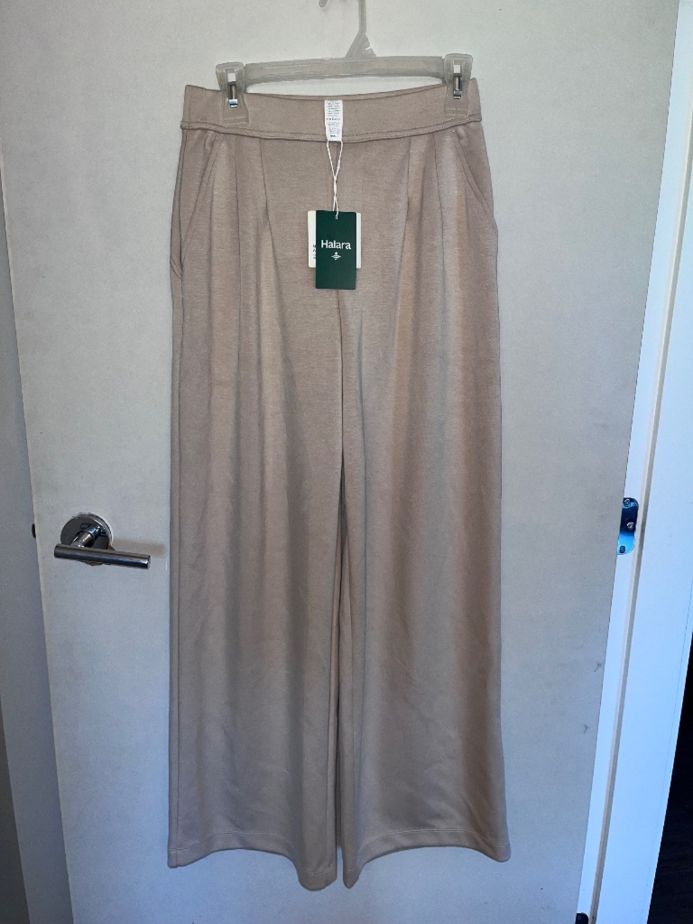 halara cream wide leg relaxed pants small
